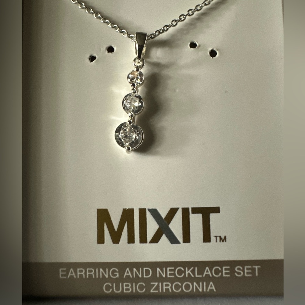 Mixit Silver Necklace and Earring Set - Picture 3 of 3